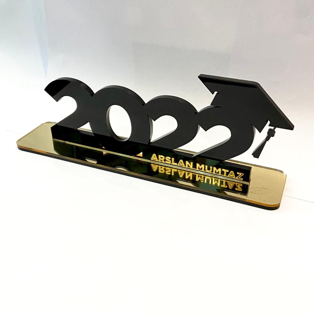 Customized Graduation Sign with Name – pakisart